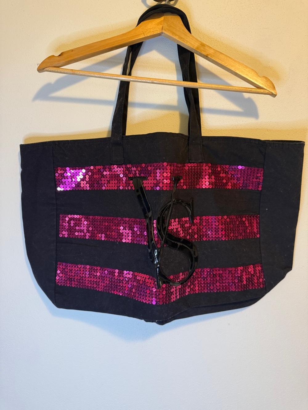 Victoria secret tote Stylish Black Tote with Pink Sequin Stripes - Picture 2 of 3